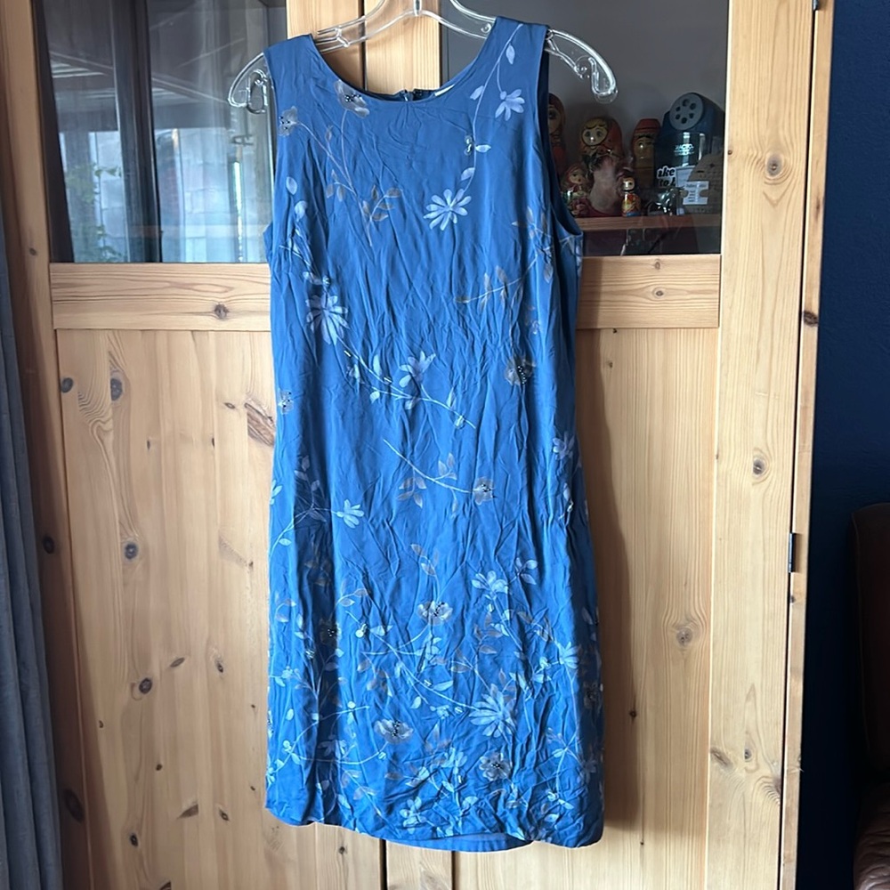 Casual Corner Size 6 Sleeveless Dress